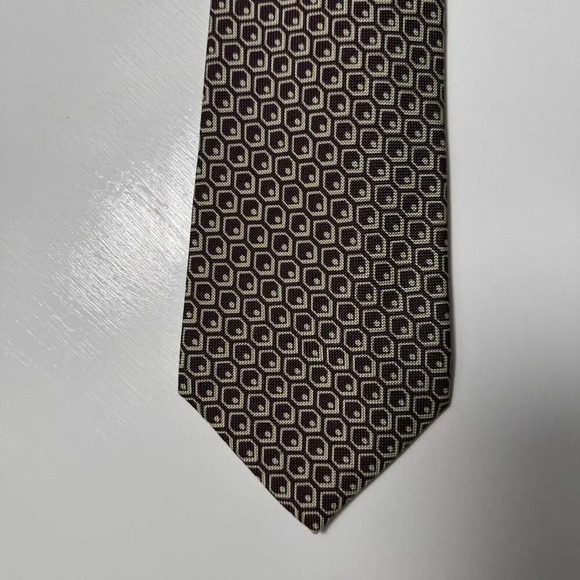 Polo by Ralph Lauren Geometric honeycomb desing/points red/purple Tie - Picture 5 of 7